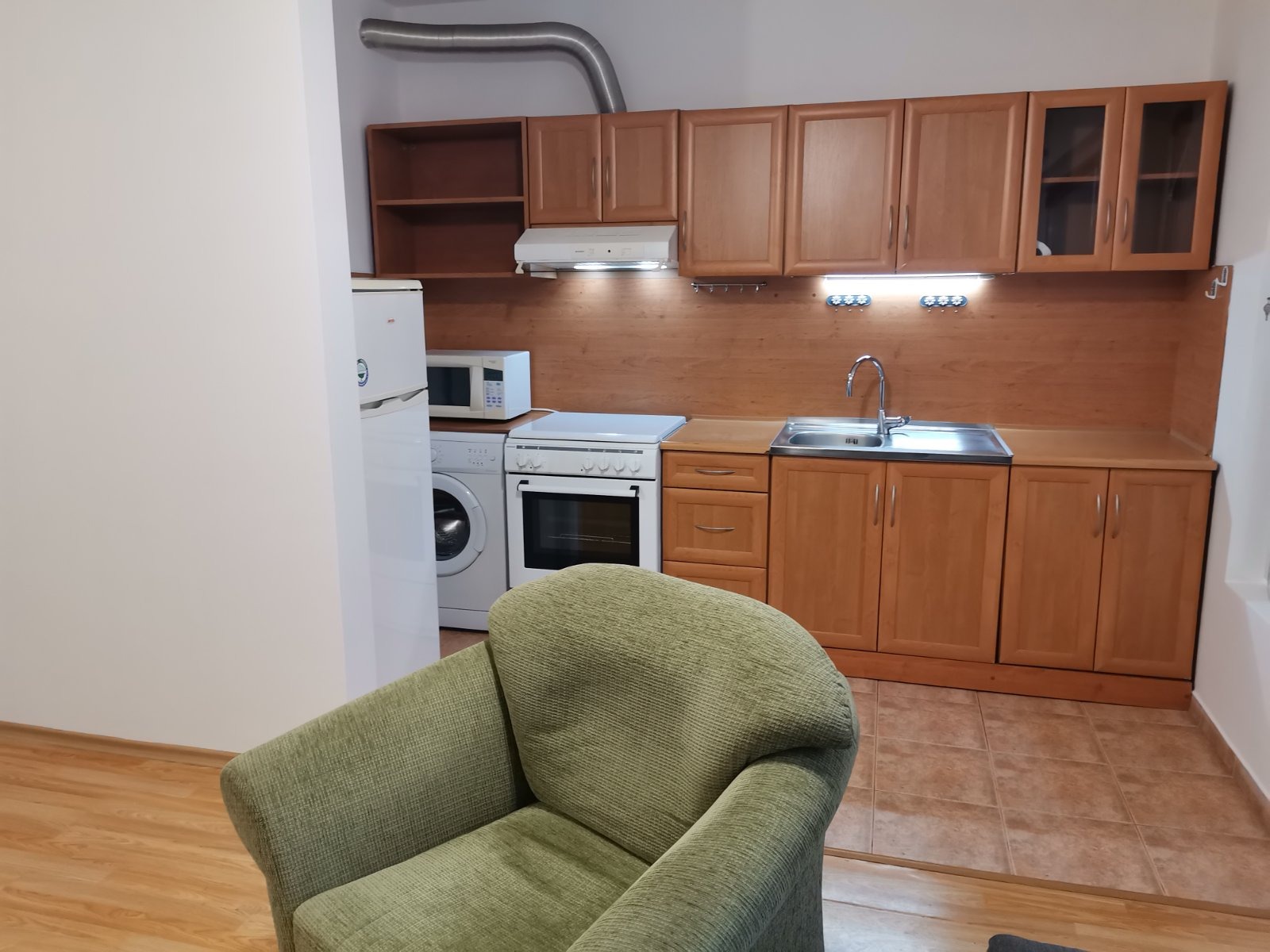 Продава 3-СТАЕН, гр. Пловдив, Кършияка, снимка 2 - Апартаменти - 50190598