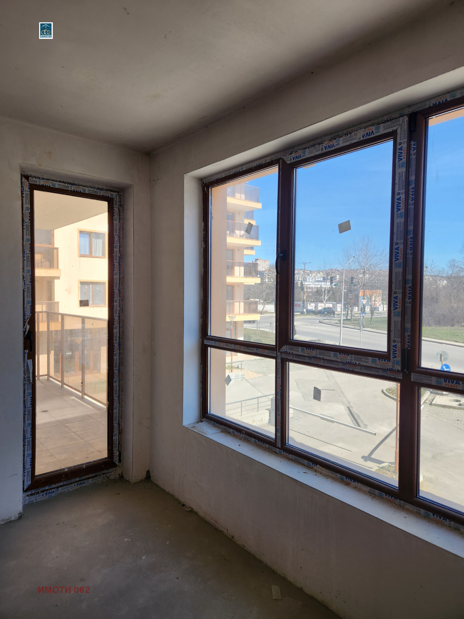 Продава 3-СТАЕН, гр. Велико Търново, Бузлуджа, снимка 4 - Апартаменти - 53800685