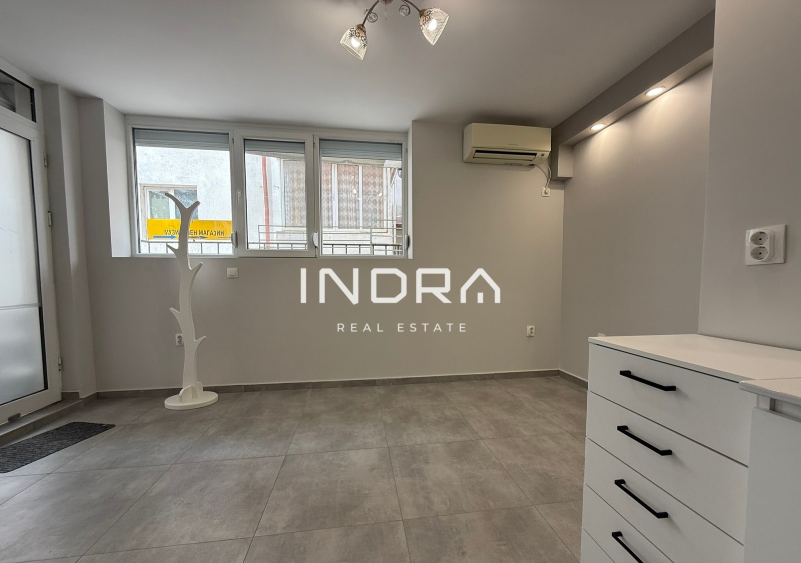 Продава МАГАЗИН, гр. Бургас, Лазур, снимка 5 - Магазини - 53711255