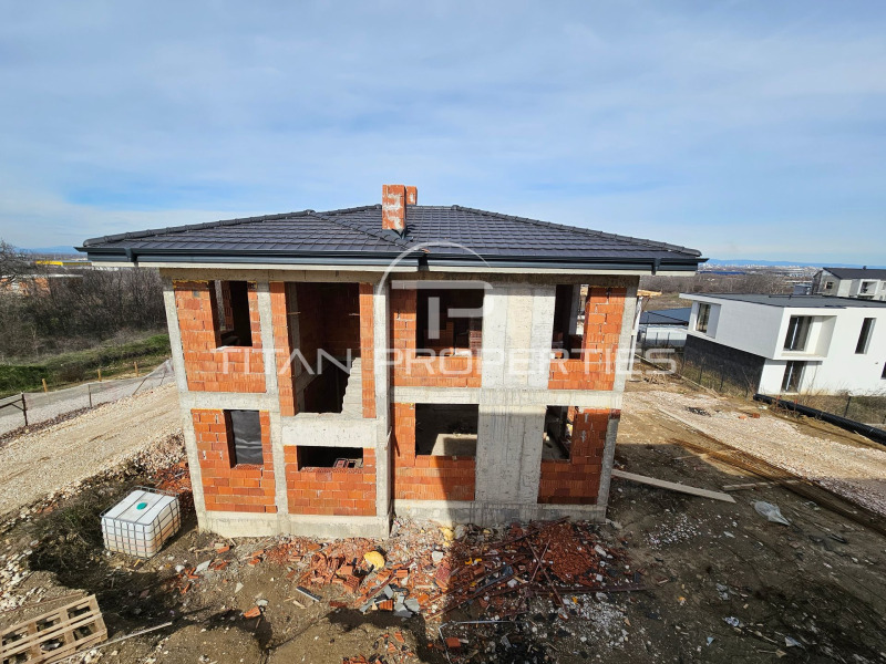 Продава КЪЩА, с. Марково, област Пловдив, снимка 2 - Къщи - 51180093