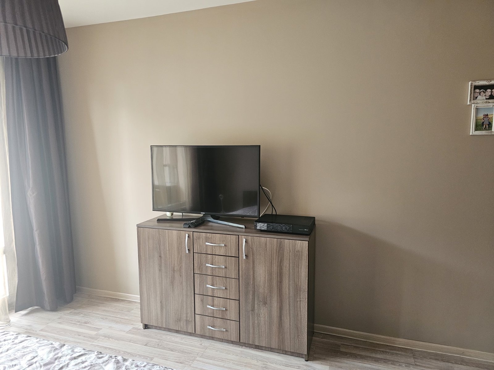 Продава 3-СТАЕН, гр. Перник, Изток, снимка 6 - Апартаменти - 54901594