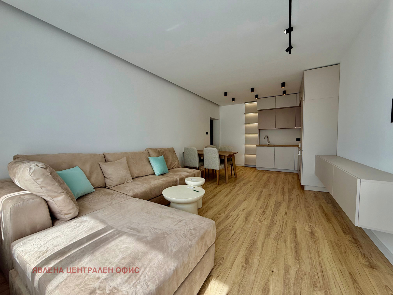 Продава 4-СТАЕН, гр. София, Изток