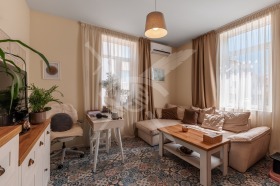 2 bedroom Oborishte, Sofia 1