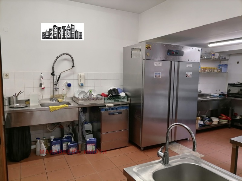 Продава  Хотел област Пловдив , хижа Здравец , 5300 кв.м | 49115468 - изображение [4]