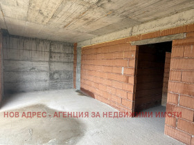 2 makuuhuonetta Tsentar, Targovište