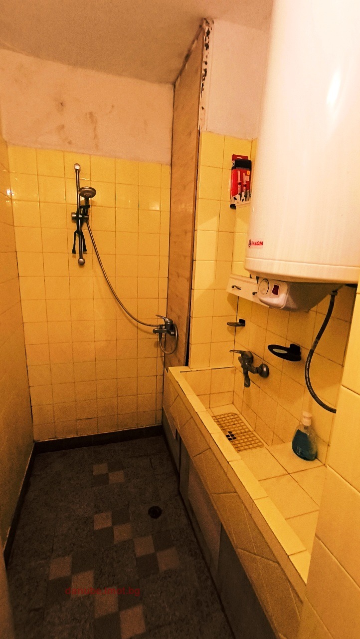 In vendita  2 camere da letto Ruse , Zdravets Iztok , 82 mq | 54621245 - Immagine [13]