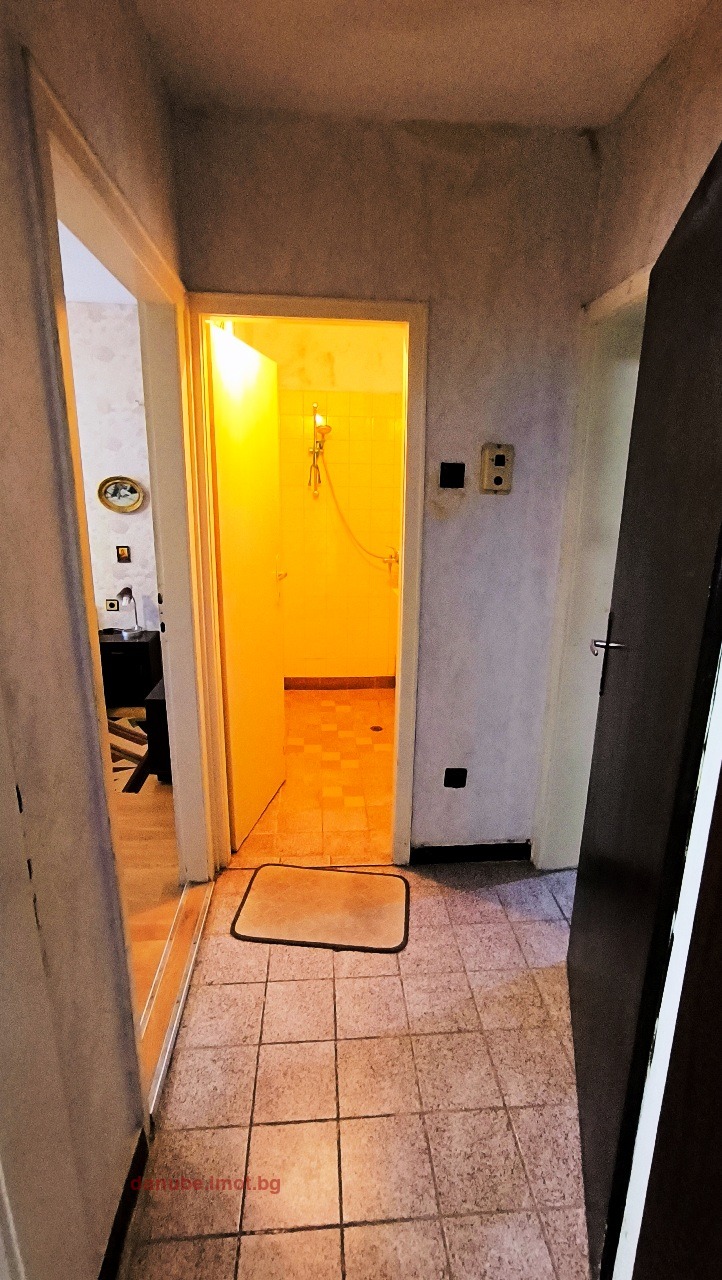 In vendita  2 camere da letto Ruse , Zdravets Iztok , 82 mq | 54621245 - Immagine [14]