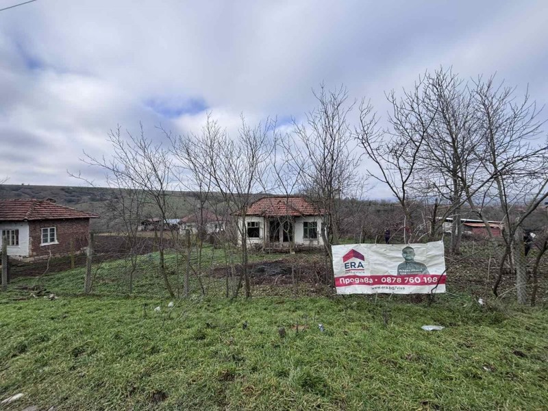 Продава КЪЩА, с. Гроздьово, област Варна, снимка 2 - Къщи - 53518040