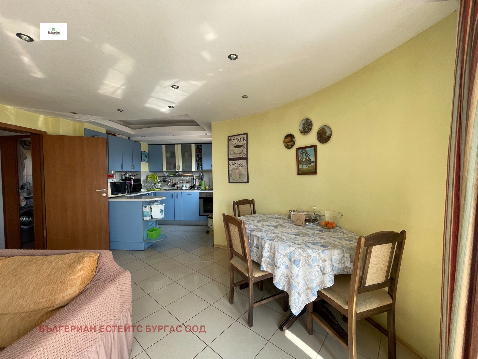 Продава 3-СТАЕН, гр. Бургас, Сарафово, снимка 3 - Апартаменти - 54067385