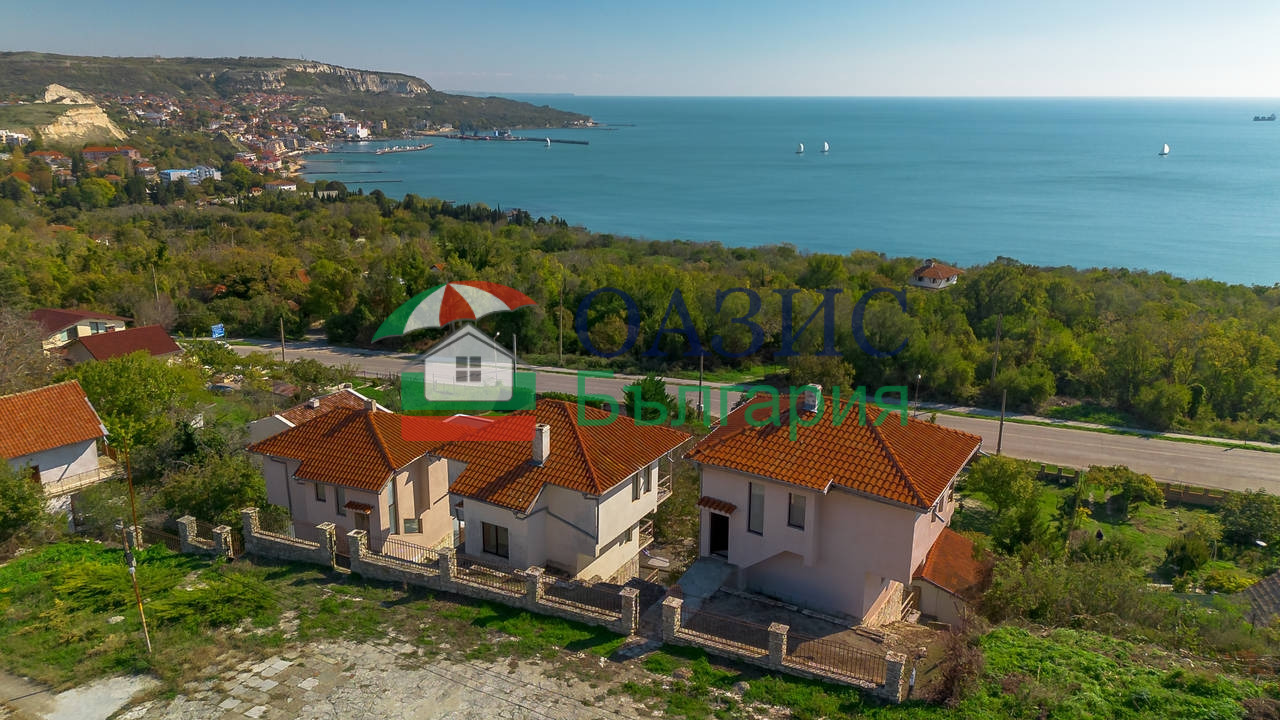 Продава КЪЩА, гр. Балчик, област Добрич, снимка 3 - Къщи - 47767955