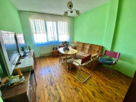 Piso de la casa Lyaskovets, región Veliko Tarnovo 11