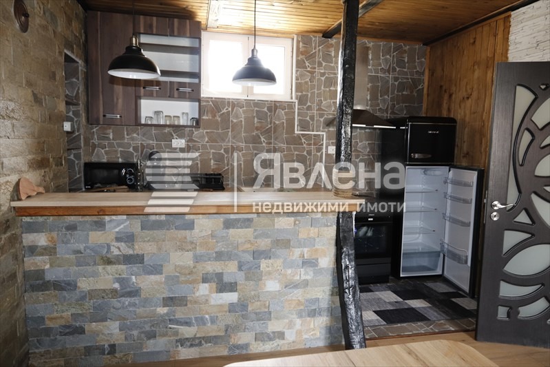 Продава КЪЩА, с. Свежен, област Пловдив, снимка 8 - Къщи - 54210709