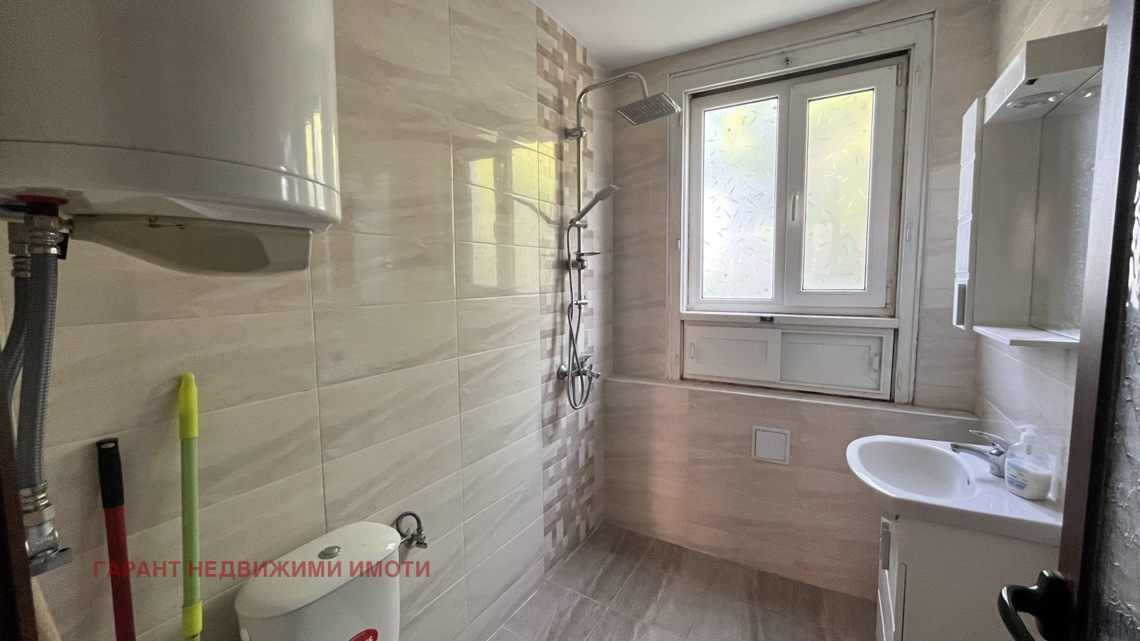 Продава ЕТАЖ ОТ КЪЩА, гр. Габрово, Център, снимка 3 - Етаж от къща - 54760521