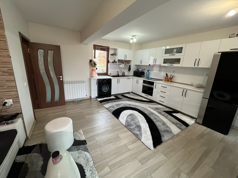 Продава 4-СТАЕН в област Стара Загора, гр. Казанлък - 120 кв.м / 210 000 € » 410 724.30 лв., ЕС ДИ ЕН ЕСТЕЙТС ЕООД