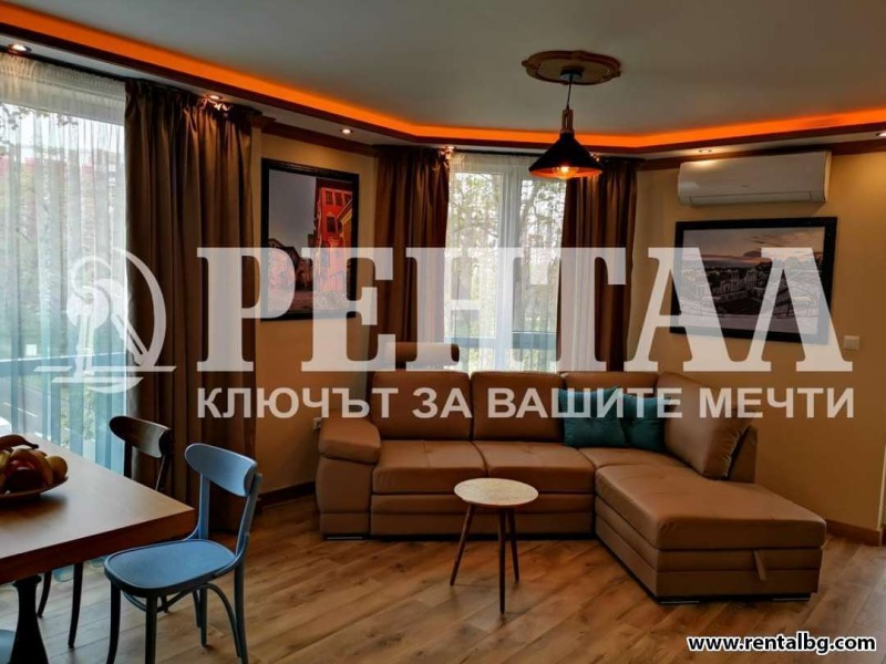 Продава 2-СТАЕН, гр. Пловдив, Център, снимка 1 - Aпартаменти - 48771068