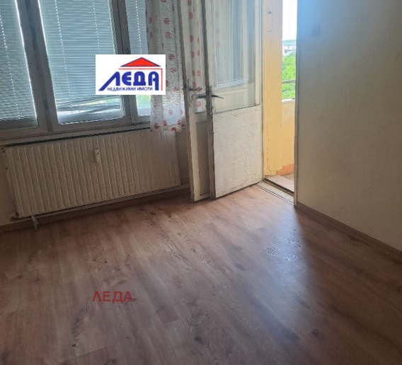 Eladó  2 hálószobás Pleven , 9-ti kvartal , 100 négyzetméter | 63540590 - kép [5]