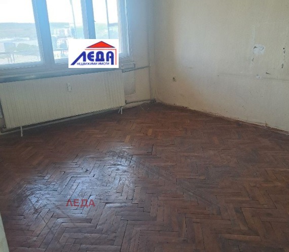 Eladó  2 hálószobás Pleven , 9-ti kvartal , 100 négyzetméter | 63540590 - kép [10]