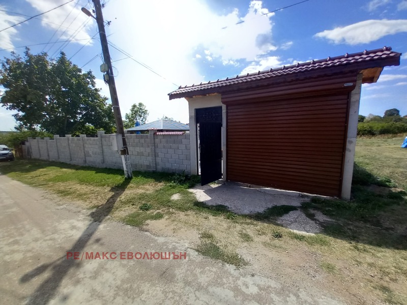 Продава КЪЩА, с. Малък Поровец, област Разград, снимка 13 - Къщи - 42644565