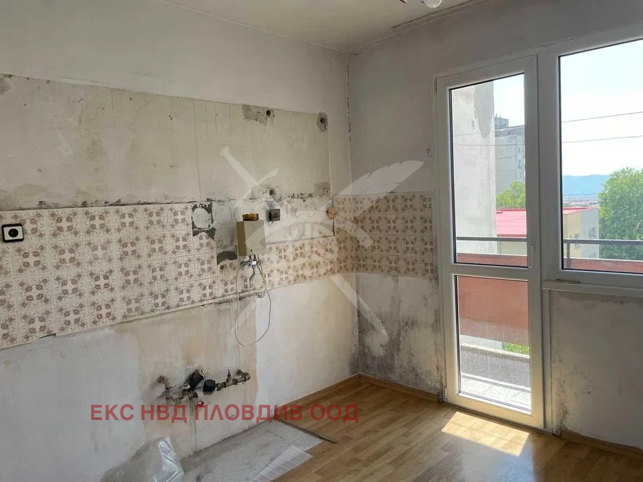 Продава 3-СТАЕН, гр. Карлово, област Пловдив, снимка 15 - Апартаменти - 54628213