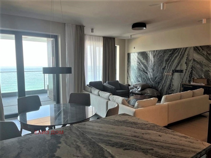 Продава 2-СТАЕН в град Варна, к.к. Св.Св. Константин и Елена - 165 кв.м / 488 038 € » 954 519.36 лв., ЕЛИЗ ДОМ