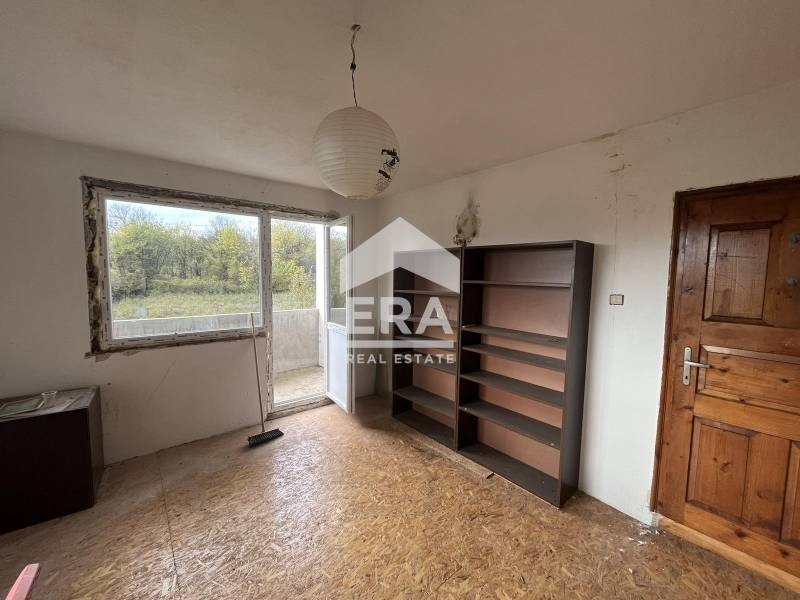 Продава КЪЩА, гр. Годеч, област София област, снимка 2 - Къщи - 52284464