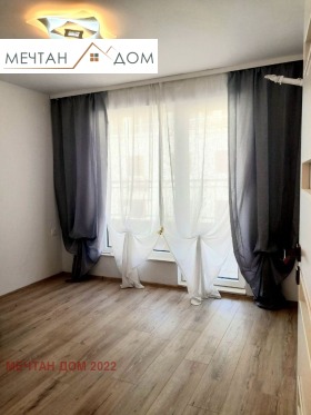 1 chambre Pobeda, Varna 11