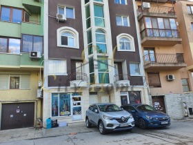 Продажба на имоти в Цветен квартал, град Варна - изображение 18 