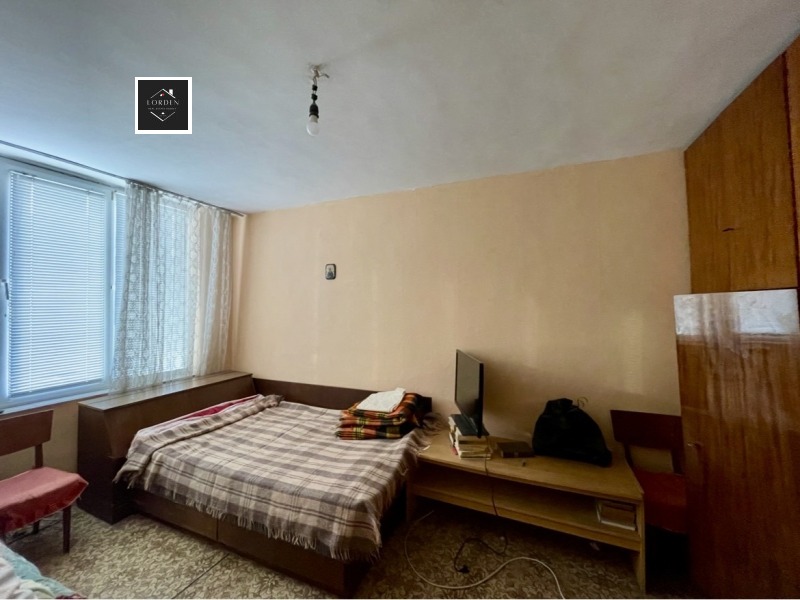 Продава 2-СТАЕН, гр. Пазарджик, Идеален център, снимка 2 - Апартаменти - 52426248