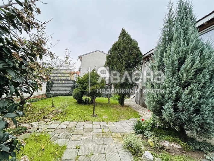 Продава КЪЩА, гр. Варна, Център, снимка 3 - Къщи - 55094441