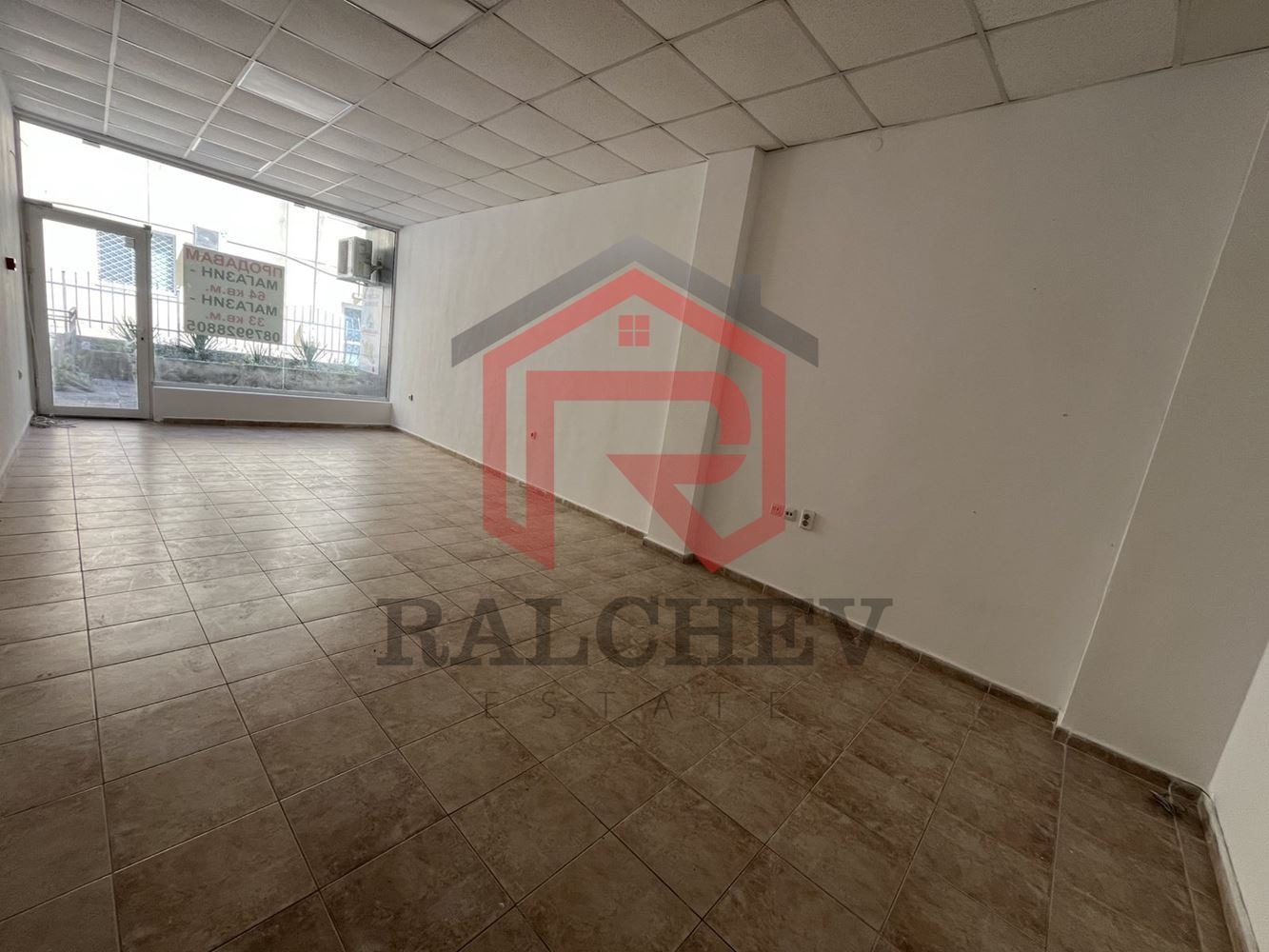 Продава МАГАЗИН, гр. Варна, Възраждане 1, снимка 2 - Магазини - 55616462