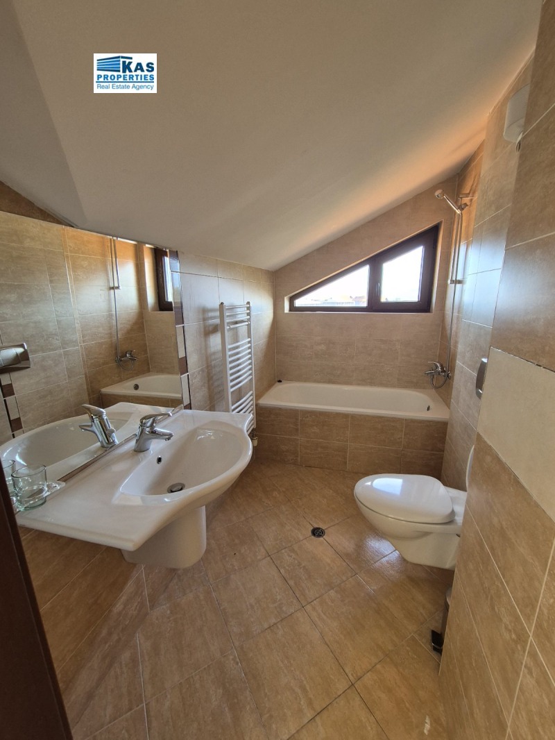 Продава  2-стаен област Благоевград , гр. Разлог , 80 кв.м | 48384008 - изображение [6]