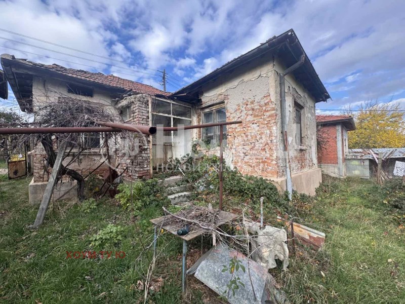 Продава КЪЩА, област София, с. Храбърско • 73000 € / 142775.59 лв. • 74504451 1