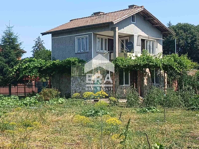Продава КЪЩА, с. Соколово, област Добрич, снимка 2 - Къщи - 55750648