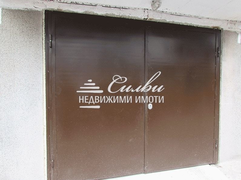 Продава ГАРАЖ, ПАРКОМЯСТО, гр. Шумен, Пазара
