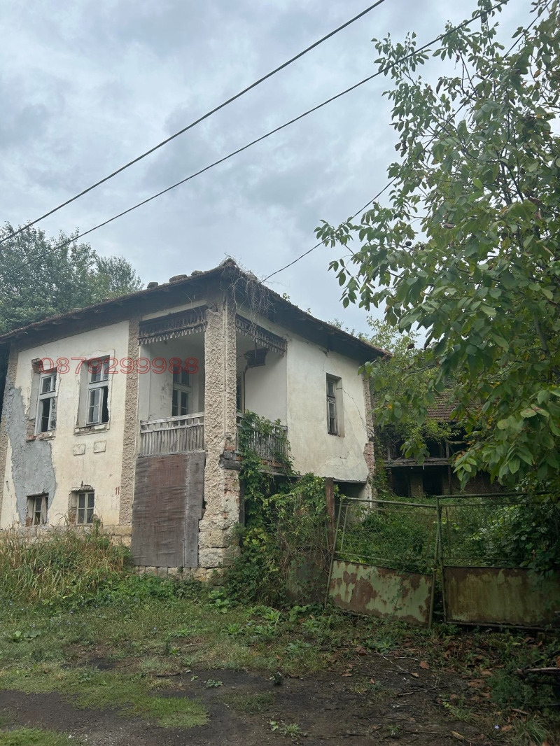 Продава КЪЩА, с. Черкаски, област Монтана