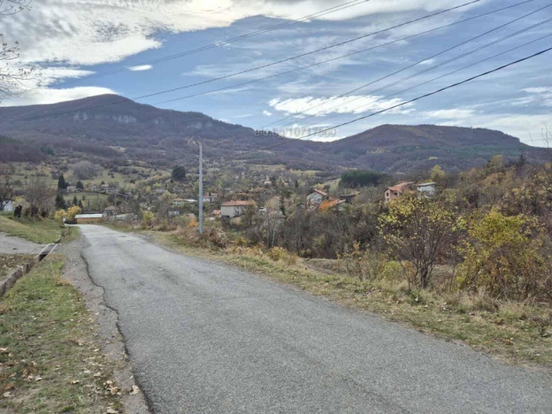 Продава КЪЩА, с. Лакатник, област София област, снимка 4 - Къщи - 52606761