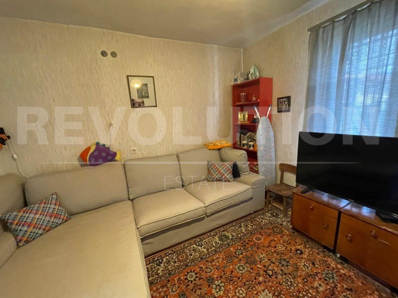 Продава КЪЩА, гр. София, с. Войнеговци, снимка 5 - Къщи - 53382236