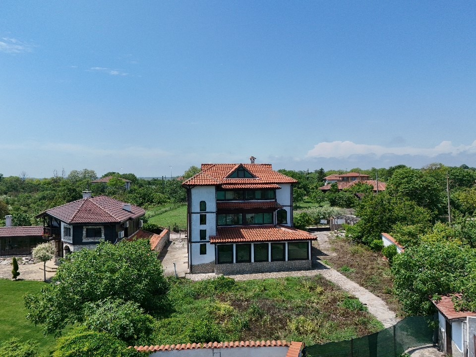 Продава КЪЩА, гр. Каварна, област Добрич, снимка 2 - Къщи - 53985777