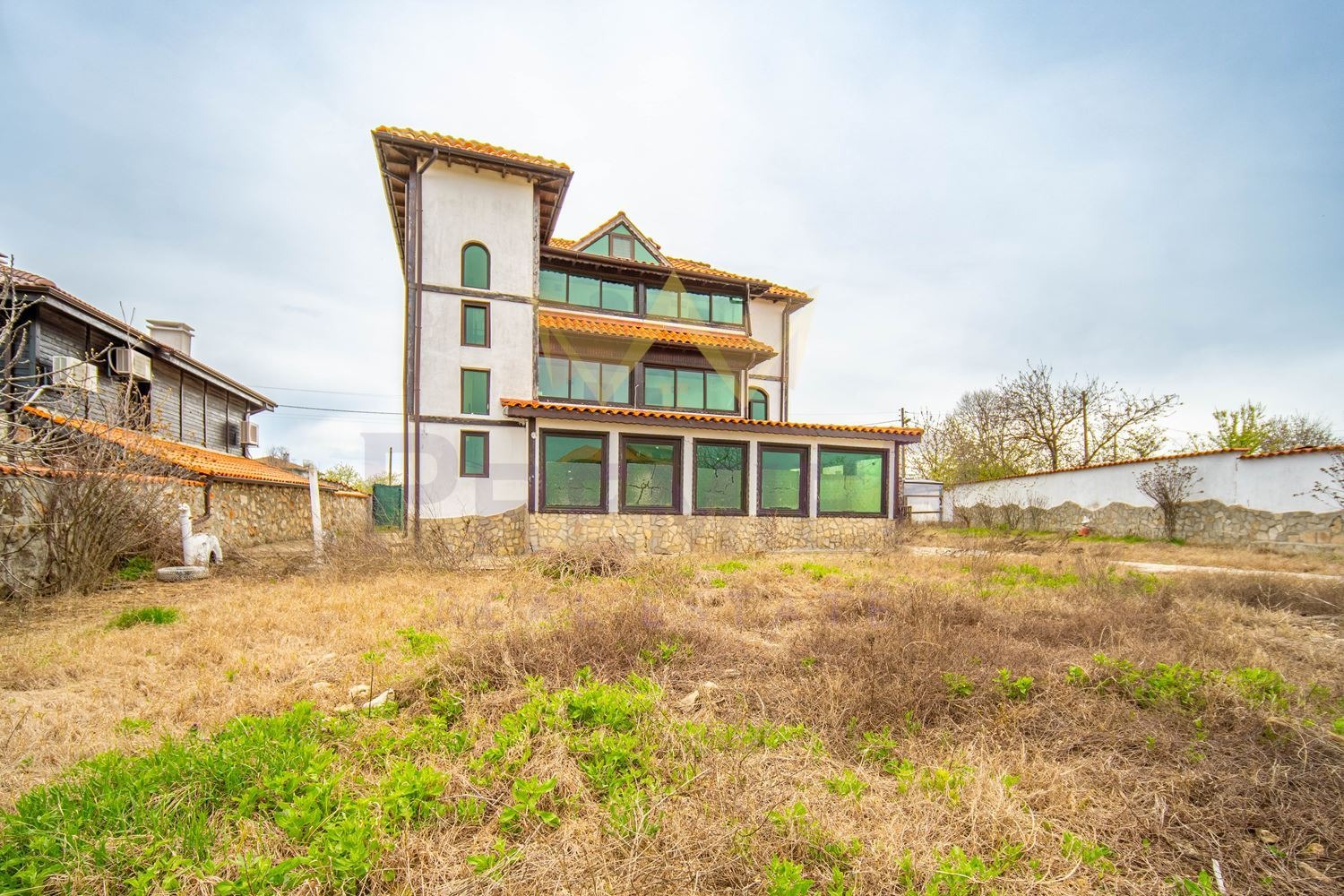 Продава КЪЩА, гр. Каварна, област Добрич, снимка 3 - Къщи - 53985777