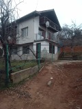 Продава КЪЩА, гр. Правец, област София област, снимка 1