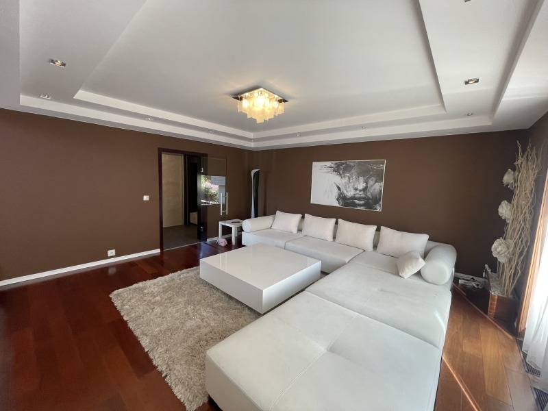 Продава КЪЩА в град София, Кръстова вада - 274 кв.м / 685 000 € » 1 339 743.55 лв., АГЕНЦИЯ АГРЕСИЯ