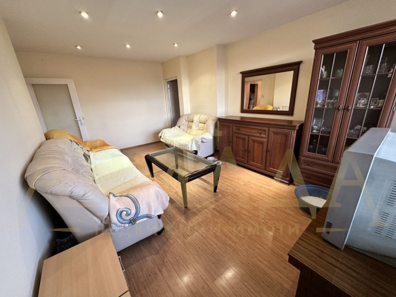 Na prodej  3 ložnice Plovdiv , Kjučuk Pariž , 100 m2 | 60076854