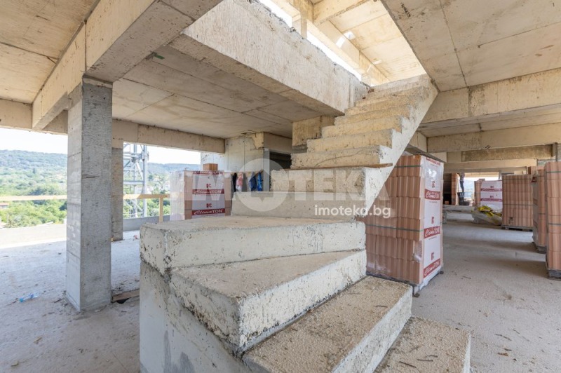 Na prodej  3+ ložnice Varna , Izgrev , 247 m2 | 36459992 - obraz [5]