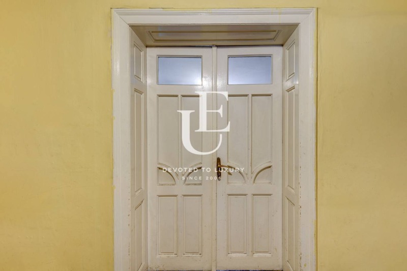 Продава МНОГОСТАЕН, гр. София, Център, снимка 4 - Апартаменти - 53595201