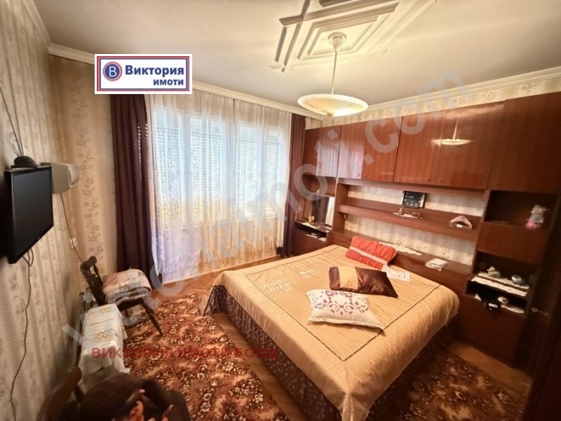 Продава ЕТАЖ ОТ КЪЩА, гр. Горна Оряховица, област Велико Търново, снимка 4 - Етаж от къща - 52650719