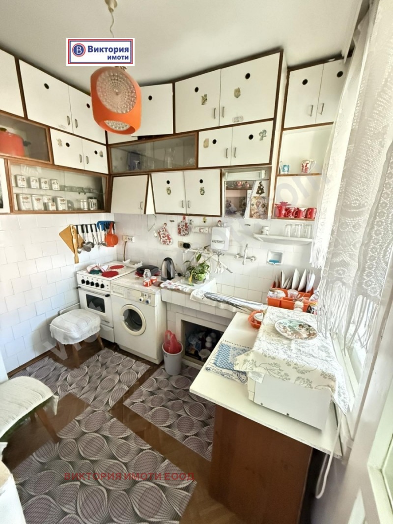 Продава ЕТАЖ ОТ КЪЩА, гр. Горна Оряховица, област Велико Търново, снимка 5 - Етаж от къща - 52650719