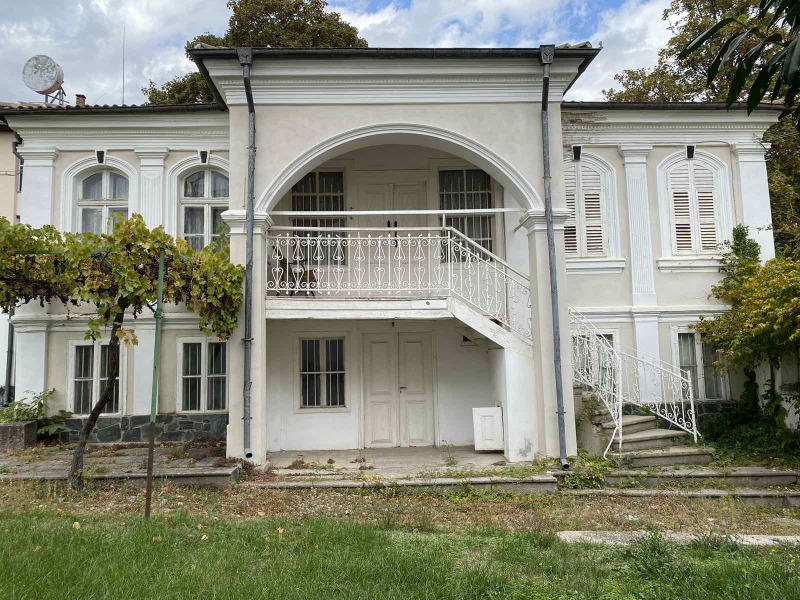 Продава КЪЩА в област Пловдив, гр. Карлово - 290 кв.м / 385 000 € » 752 994.55 лв., ИМОТ ИНВЕСТ