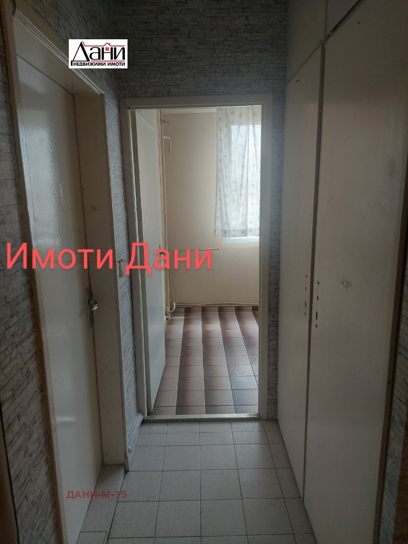 Продава  2-стаен град Шумен , Тракия , 63 кв.м | 72966345 - изображение [3]