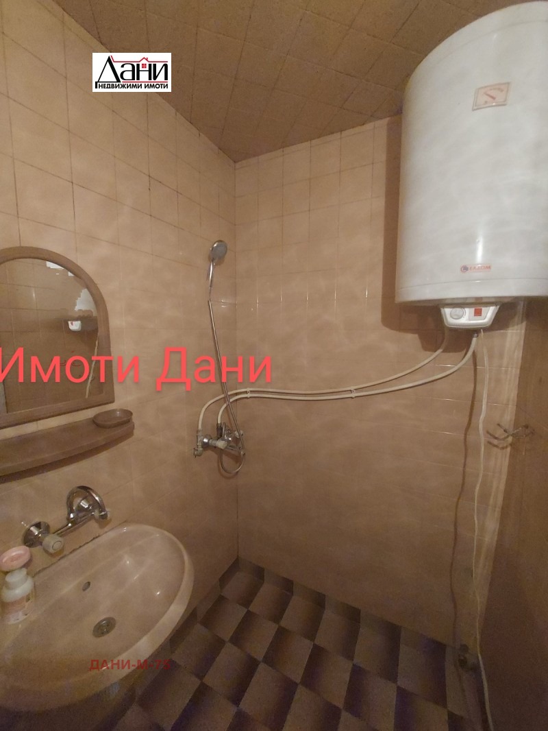 Продава  2-стаен град Шумен , Тракия , 63 кв.м | 72966345 - изображение [6]