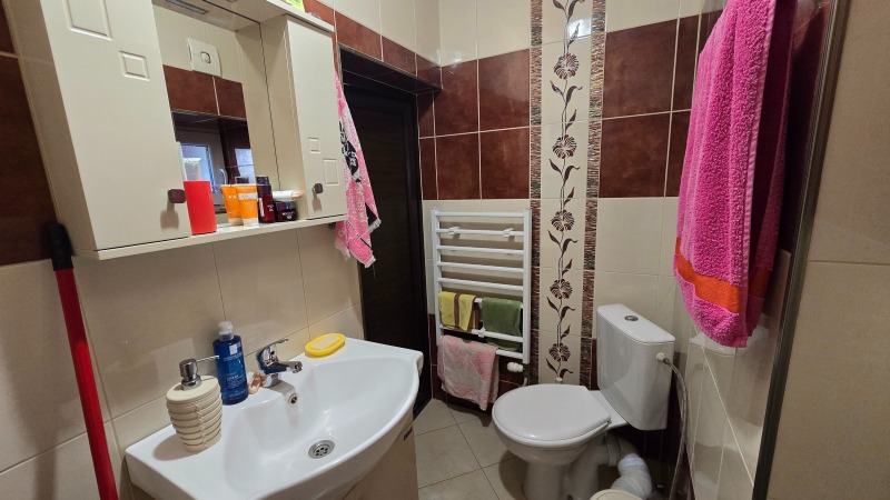 In vendita  2 camere da letto Pernik , Tsentar , 72 mq | 64081072 - Immagine [11]